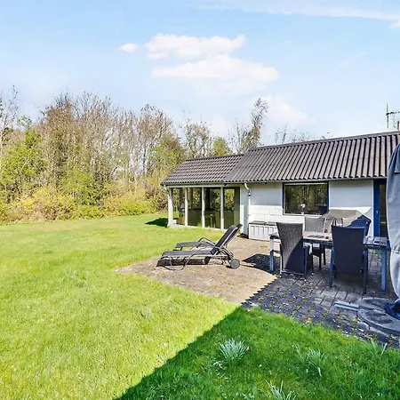بيت للعطل Summer House Close To The Water And 9 Km From Jesperhus *